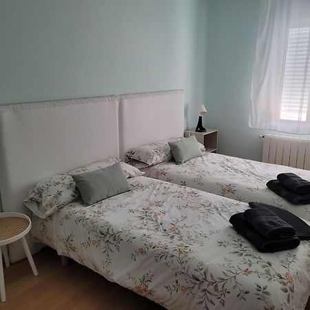 Vivienda Al Pie Del Castillo บูร์โกส ภายนอก รูปภาพ